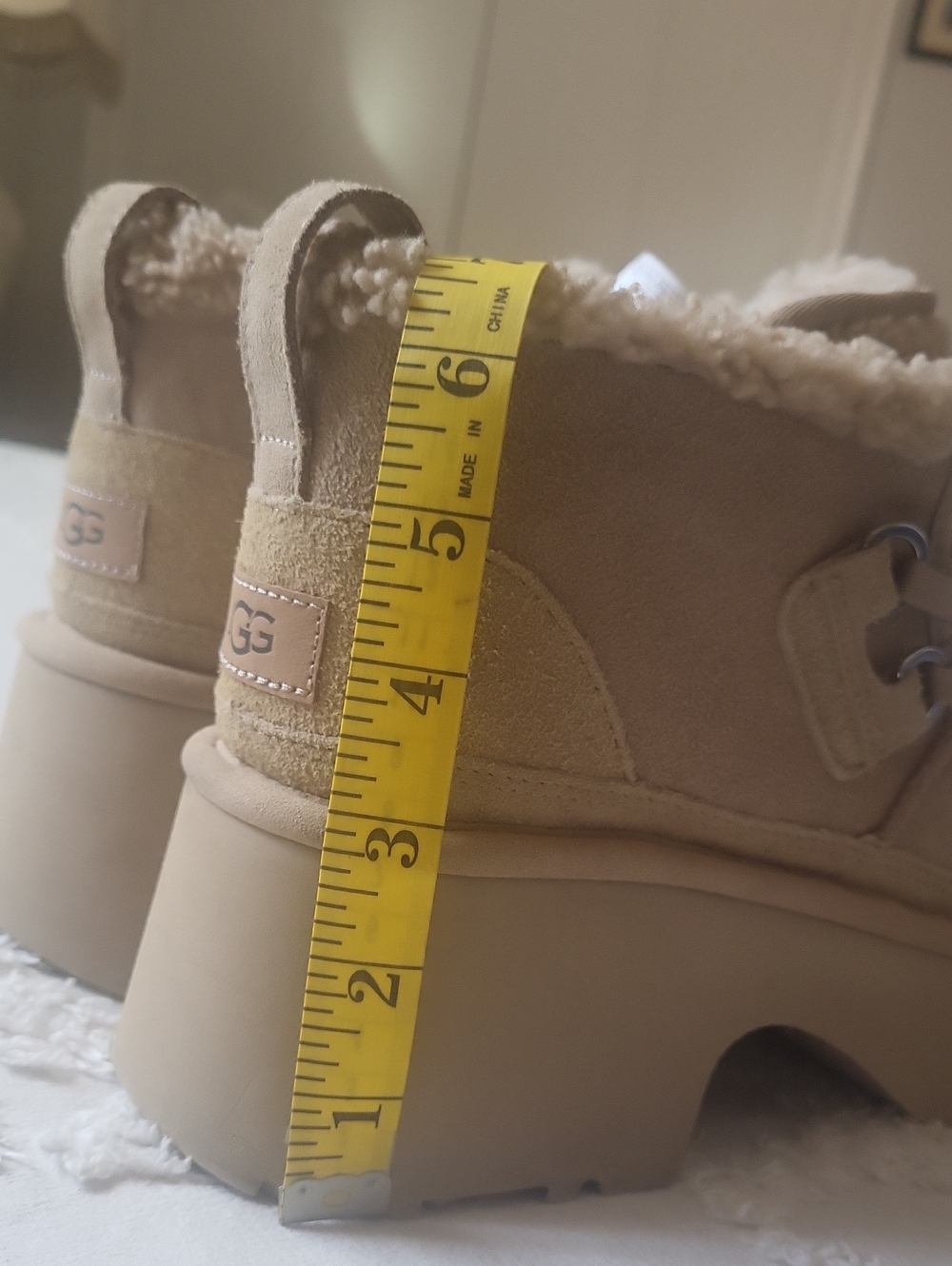 UGG Women's Tan Shearling Platform Lace-Up Ankle Boots WO's Size 10 - Picture 12 of 12
